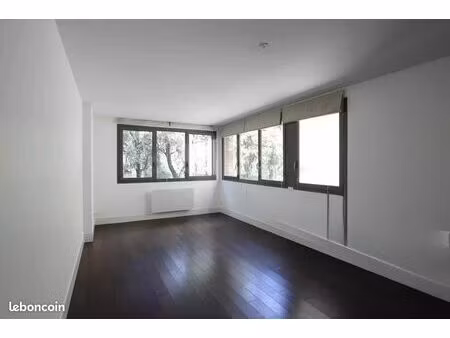 maison de ville 5 pièces 205 m²