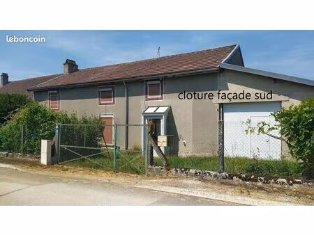 maison de village trés calme