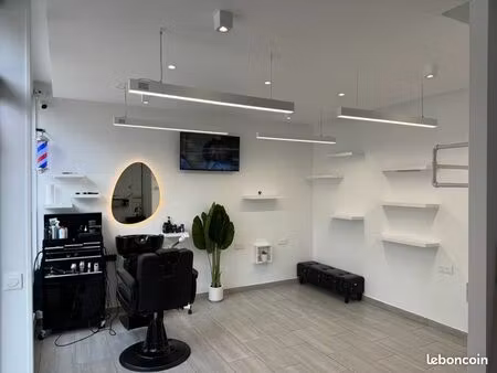 fond de commerce coiffure 25 m2 : 25000