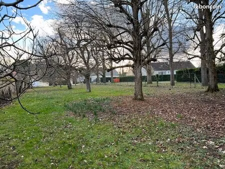 terrain 593 m² chécy