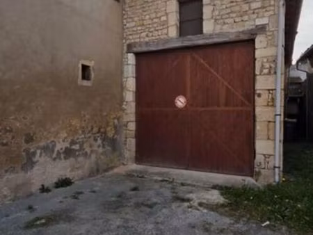 parking/box saint maixent l ecole