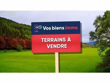 terrain 2005 m² vic-le-fesq