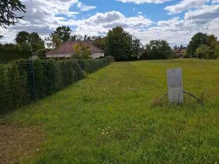 terrain viabilisé à bâtir