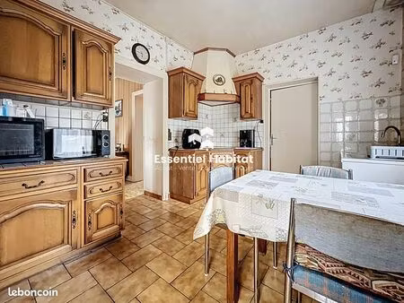 maison 6 pièces 140 m²