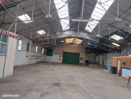 bâtiment de stockage