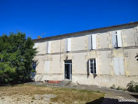 maison 7 pièces 150 m²