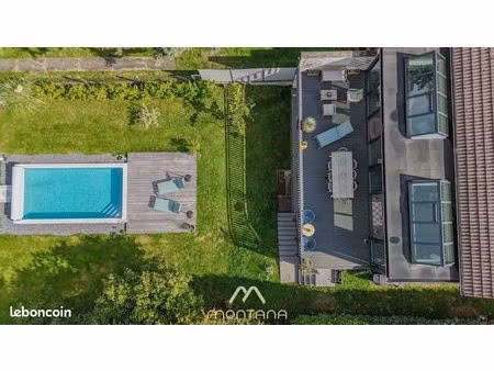 maison 8 pièces 230 m²