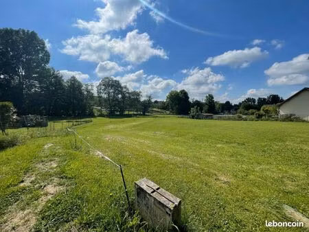 terrain 1543 m² lavergne