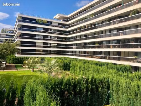 parking/box le chesnay rocquencourt