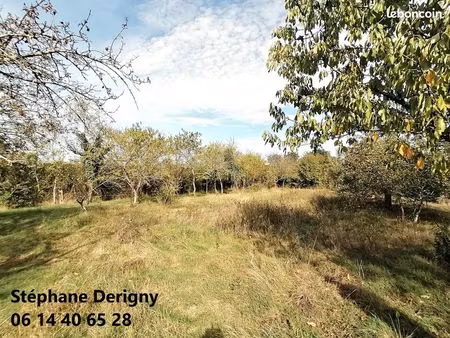 terrain 985 m² béruges