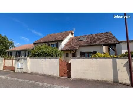 maison 4 pièces 95 m²