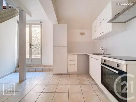 immeuble 128 m² baixas