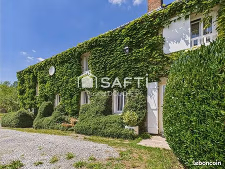 propriété 8 pièces 218 m²