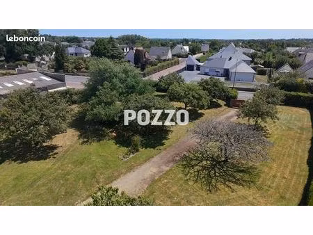 terrain 942 m² brehal