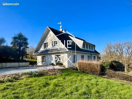 propriété 10 pièces 192 m²