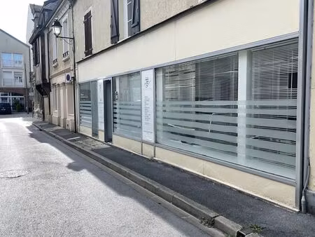 local commercial/professionnel à ay