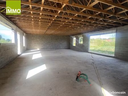 maison 1 pièce 160 m²