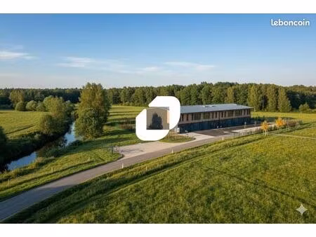 local d'activité 388 m²