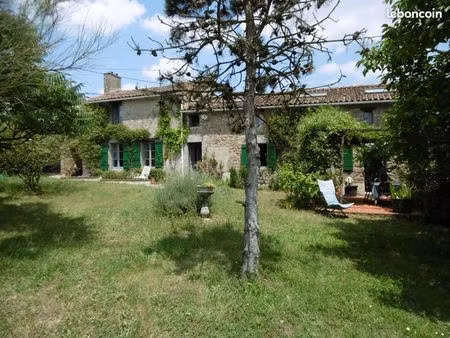 maison 10 pièces 158 m²