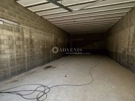 local logistique 43 m²