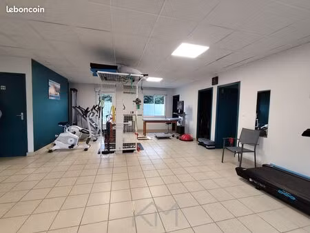 local 96 m² saint-benoît