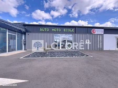 local commercial 98 m² thouars