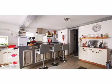 maison 6 pièces 130 m²