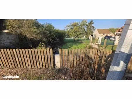 terrain 660 m² bransles