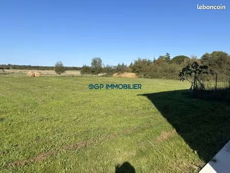 terrain 1842 m² larra