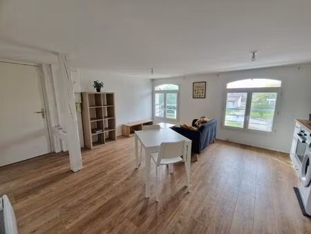 a louer t2 meublé à trensacq (entre pissos et sabres)