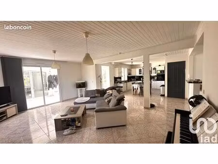 maison 8 pièces 239 m²