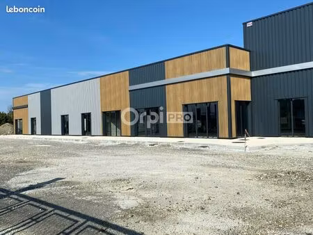 local commercial 1 495 m²