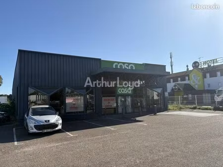 local commercial 750 m²