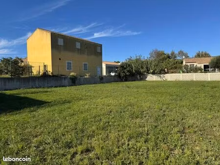 terrain 400 m² beaucaire