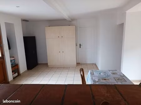 charmant studio proche de céret