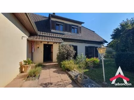 maison 7 pièces 196 m²