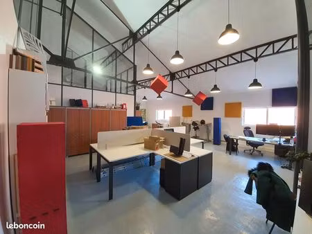 entrepôt  activité  stockage  bureaux 150 m²/320 m²/320 m²