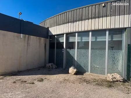 local commercial 70 m² entraigues sur la sorgue
