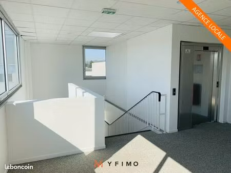 bureaux 310 m²