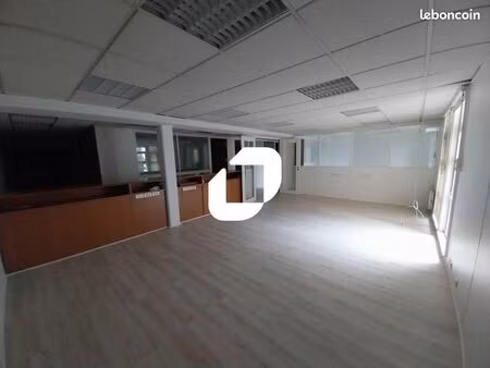 bureau 170 m²