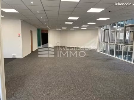 bureau 277 m²