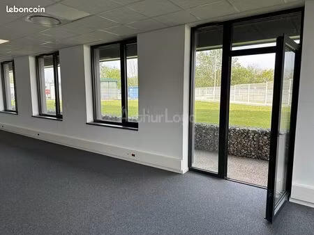 bureaux 353 m²