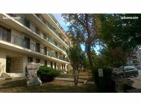 cabinet hyper-centre