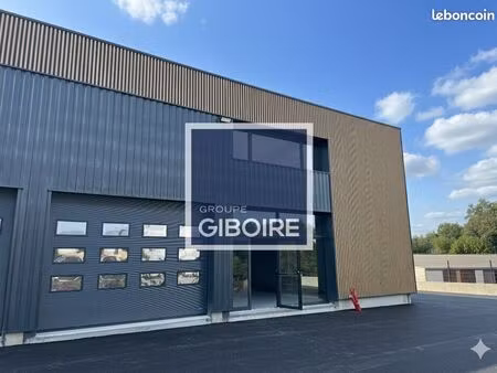 local d'activité 400 m²