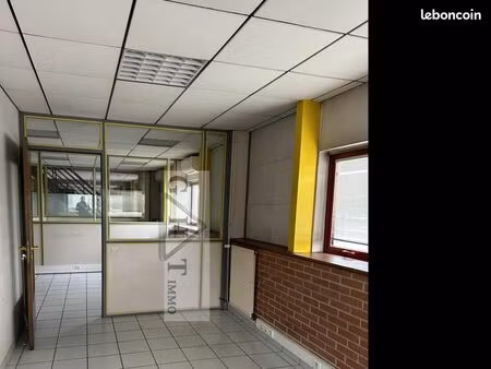 local industriel 1 858 m²