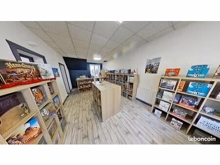 local commercial 84 m²