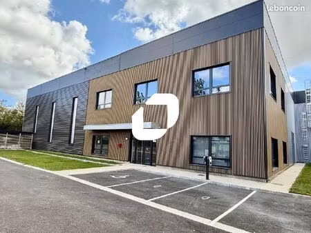 local d'activité 2 206 m²