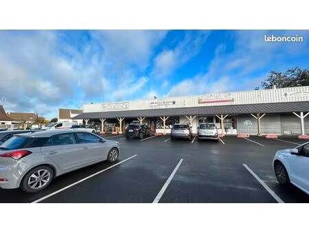 local commercial (location)