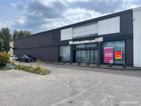 local commercial 1 088 m²