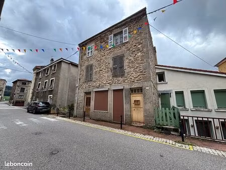 immeuble 120 m² la valla en gier